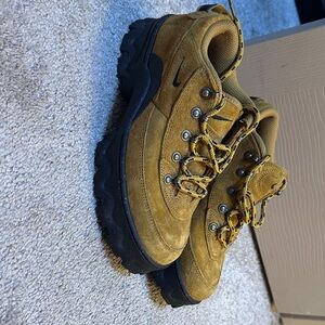 Nike Tan Hiking Boots with Black Soles